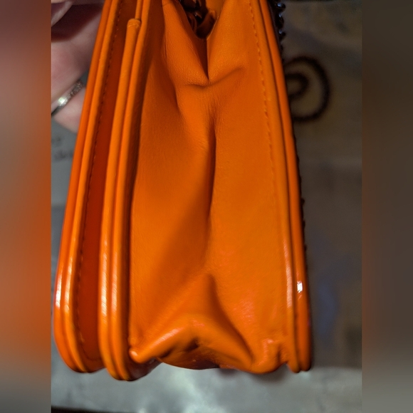 Authentic Chanel Matelasse Patent Leather Crossbody Bag..RARE - Picture 15 of 16